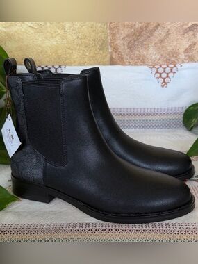 NEW Coach Women’s Meredith Signature Canvas Chelsea Ankle Black Boots, Size 6B